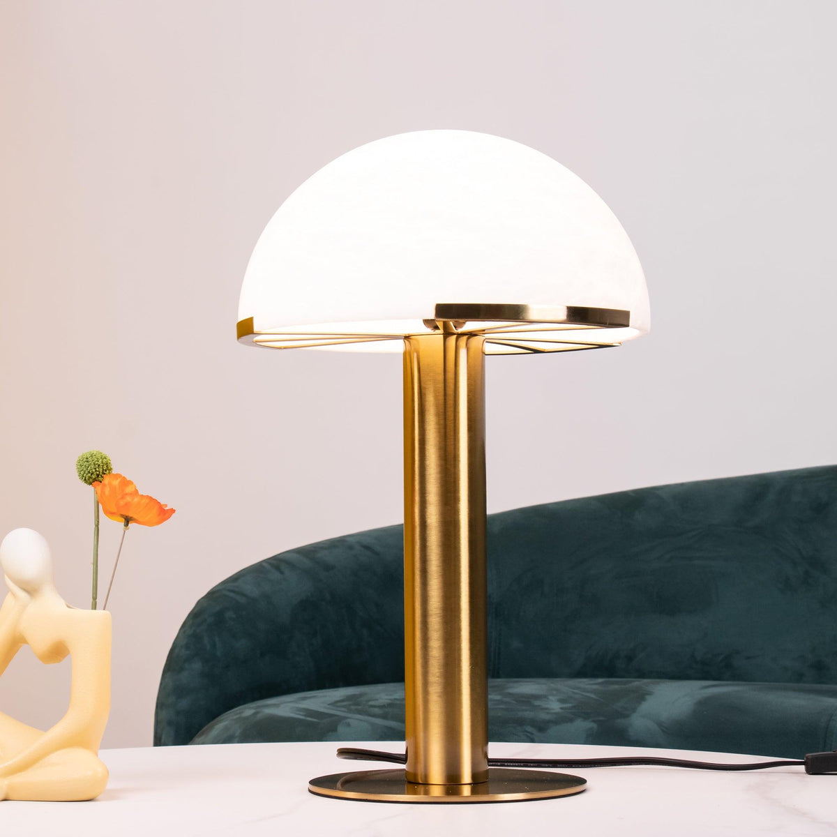 Alabaster Table Lamp with Elegant Design-Lighting > Table Lamps-casanuva-casanuva