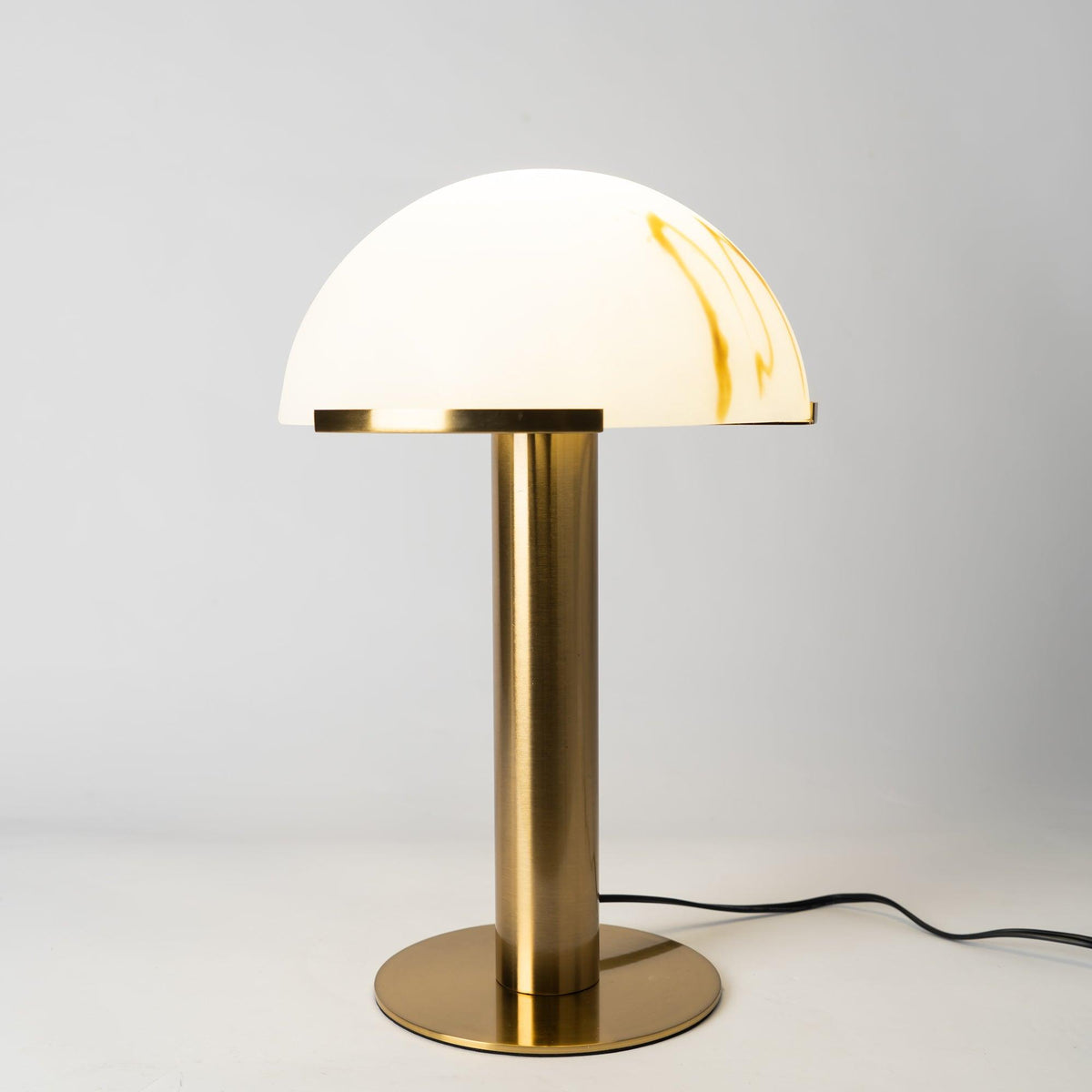 Alabaster Table Lamp with Elegant Design-Lighting > Table Lamps-casanuva-casanuva