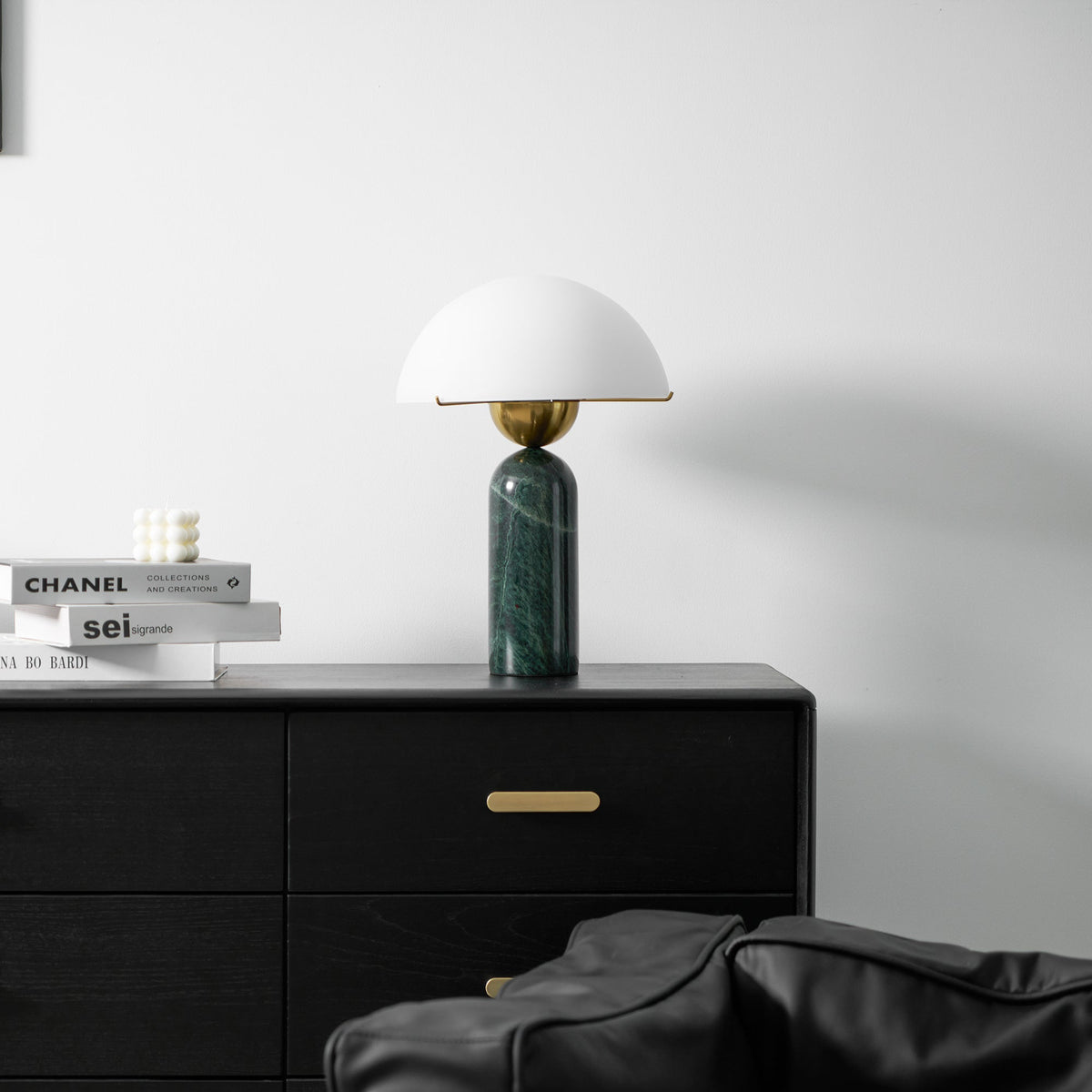 Alabaster Table Lamp with Elegant Design-Lighting > Table Lamps-casanuva-casanuva