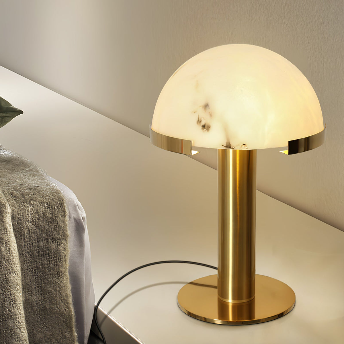 Alabaster Table Lamp with Elegant Design-Lighting > Table Lamps-casanuva-casanuva