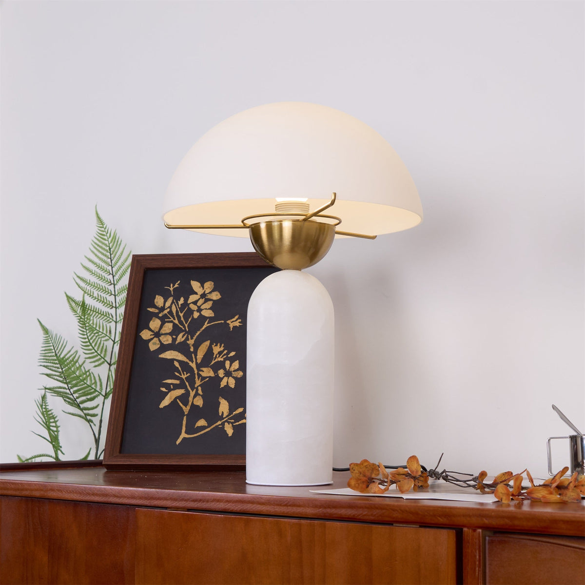 Alabaster Table Lamp with Elegant Design-Lighting > Table Lamps-casanuva-casanuva