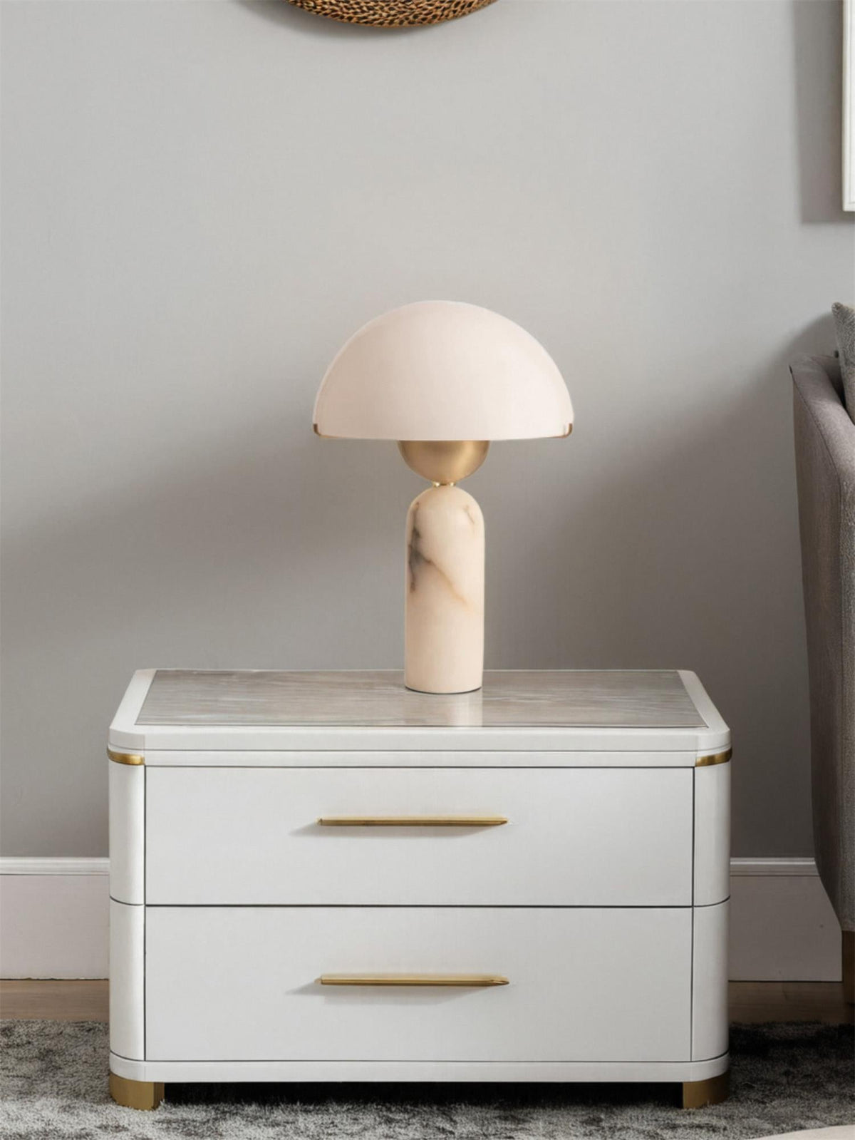 Alabaster Table Lamp with Elegant Design-Lighting > Table Lamps-casanuva-casanuva