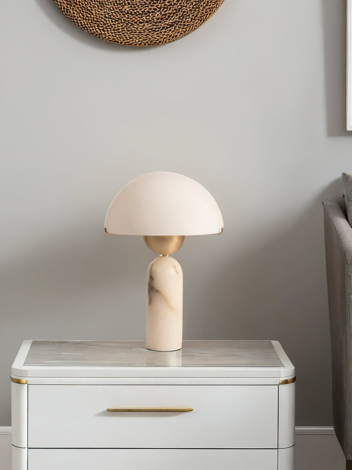 Alabaster Table Lamp with Elegant Design-Lighting > Table Lamps-casanuva-casanuva
