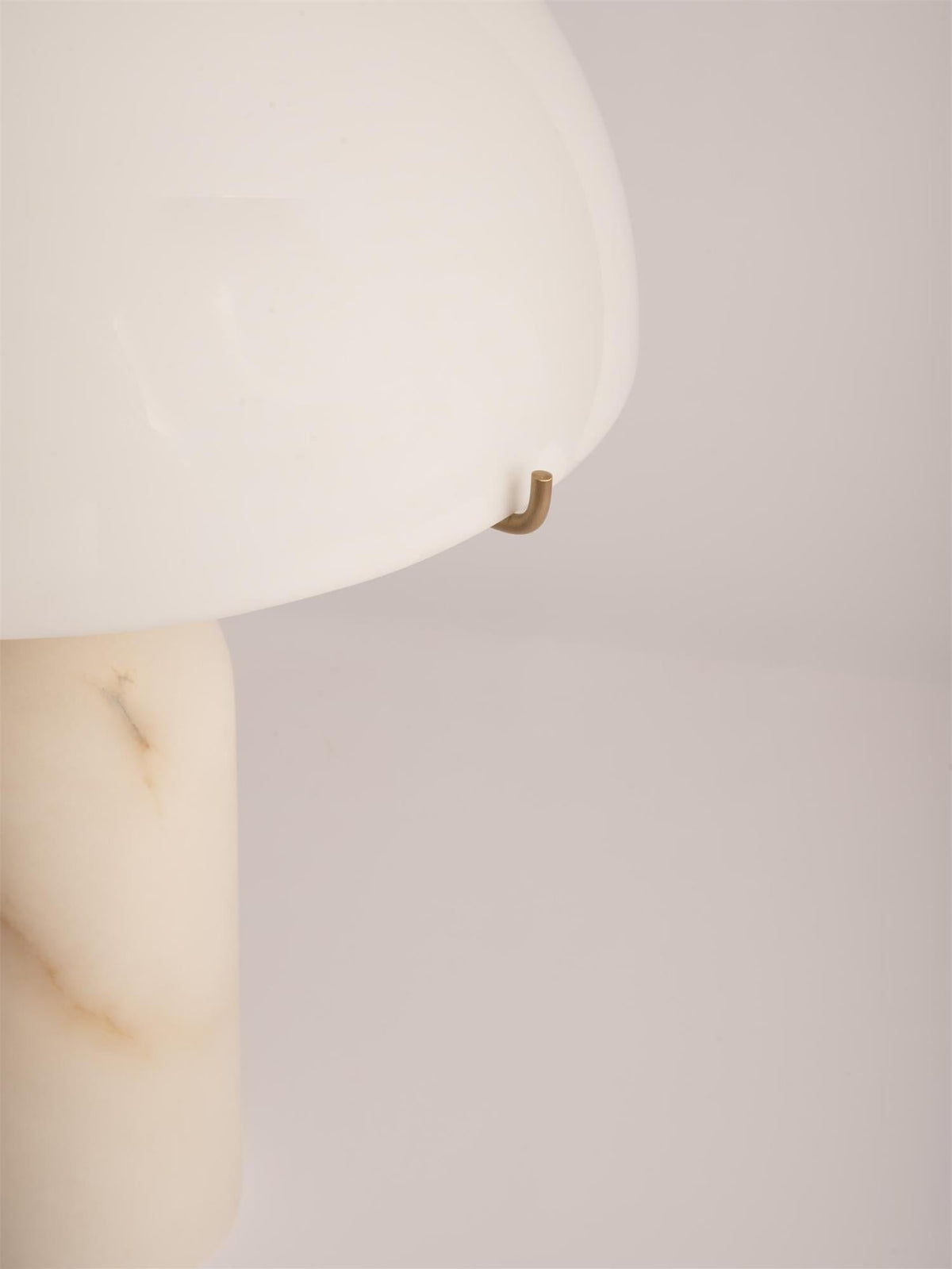 Alabaster Table Lamp with Elegant Design-Lighting > Table Lamps-casanuva-casanuva