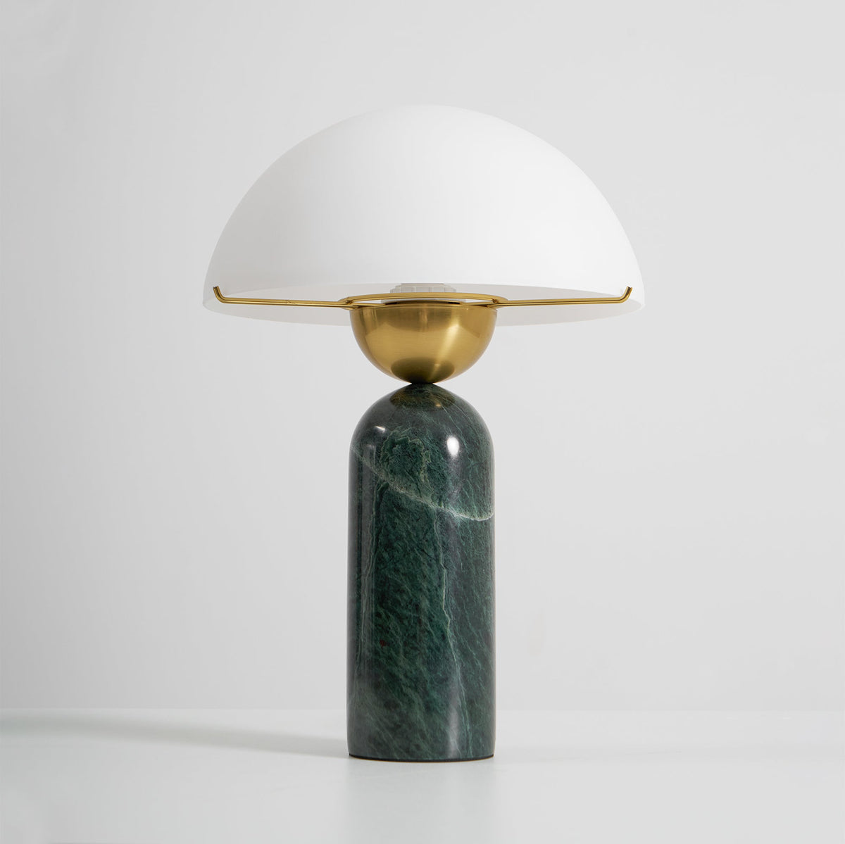 Alabaster Table Lamp with Elegant Design-Lighting > Table Lamps-casanuva-casanuva