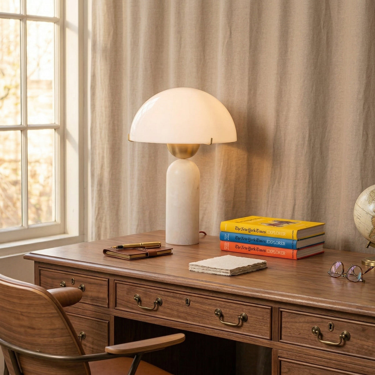 Alabaster Table Lamp with Elegant Design-Lighting > Table Lamps-casanuva-casanuva
