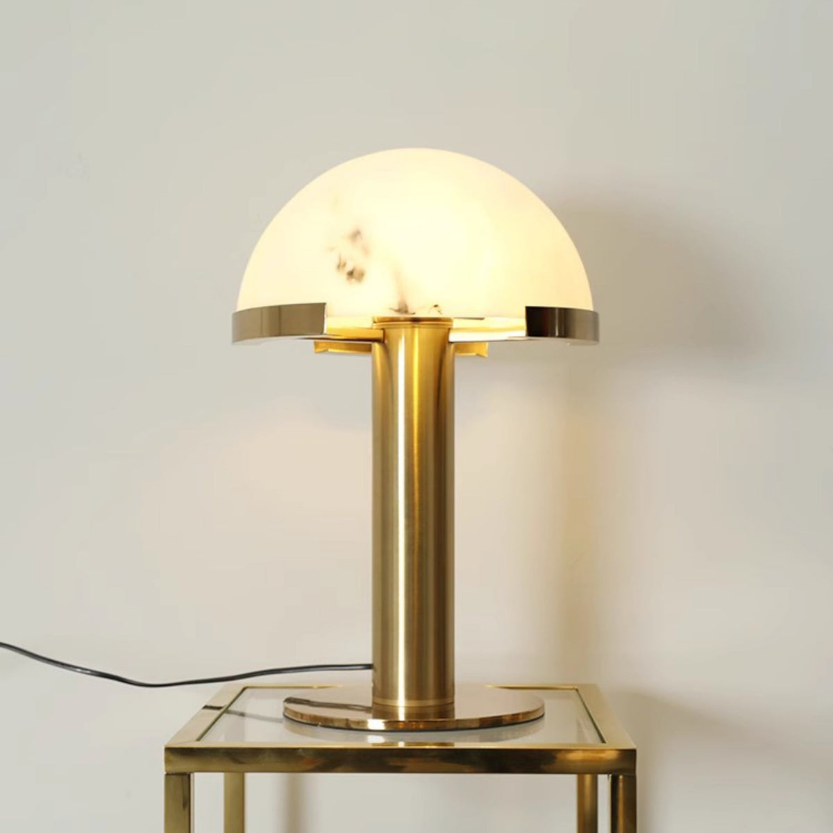 Alabaster Table Lamp with Elegant Design-Lighting > Table Lamps-casanuva-casanuva