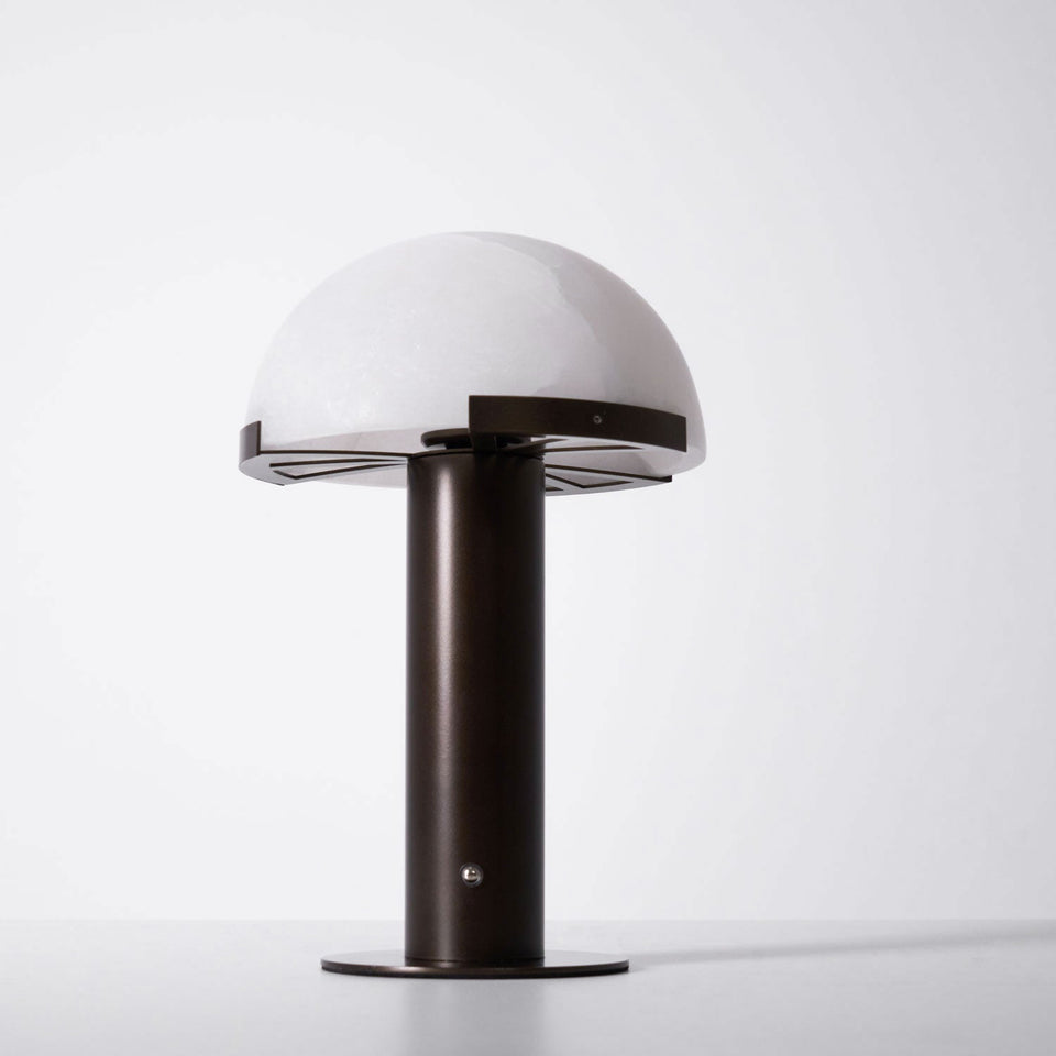 Alabaster Table Lamp with Elegant Design-Lighting > Table Lamps-casanuva-casanuva