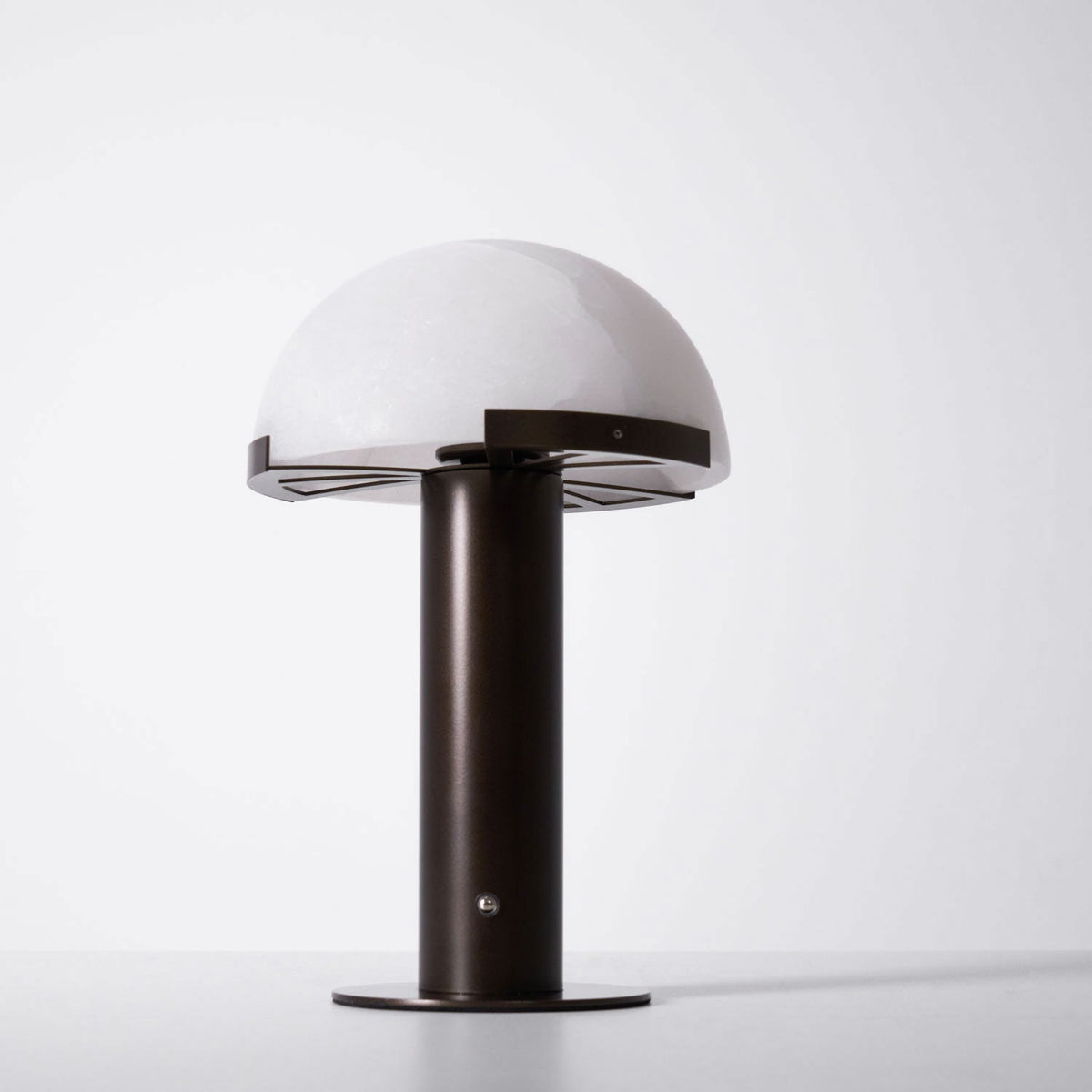 Alabaster Table Lamp with Elegant Design-Lighting > Table Lamps-casanuva-casanuva