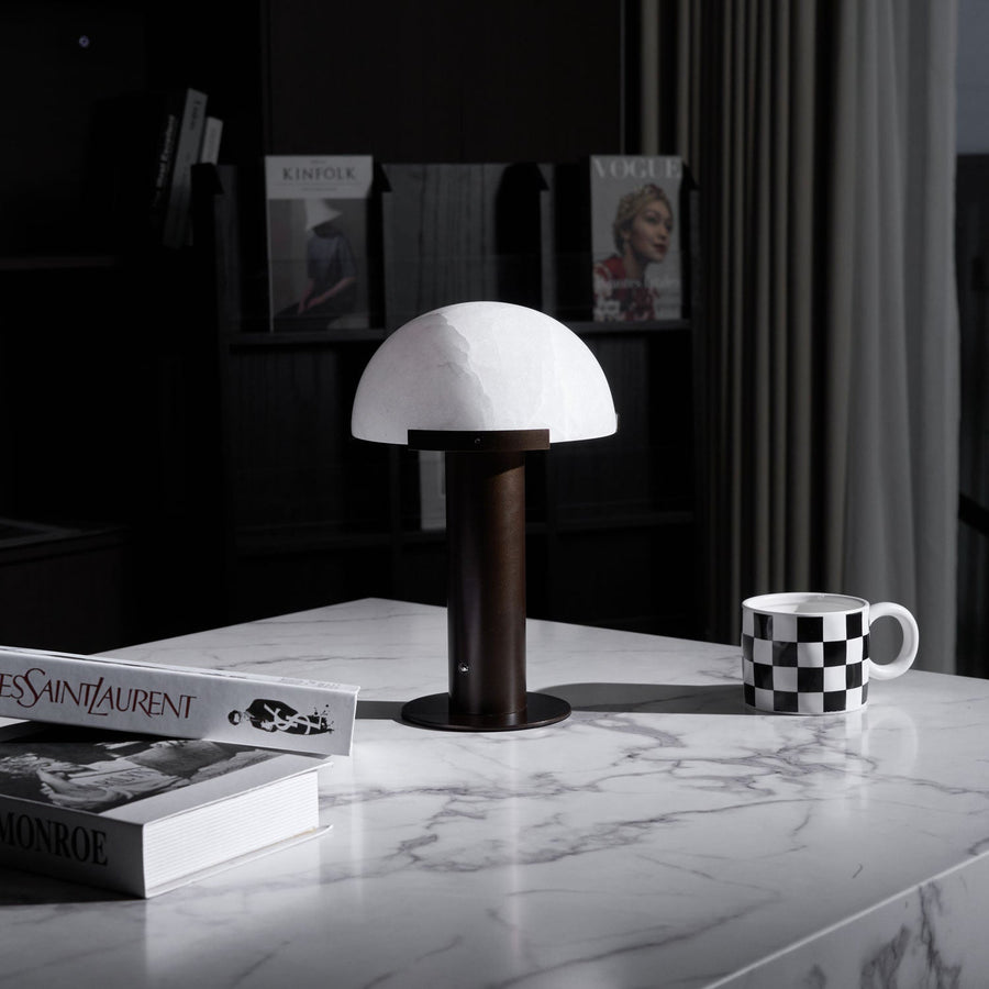 Alabaster Table Lamp with Elegant Design-Lighting > Table Lamps-casanuva-casanuva