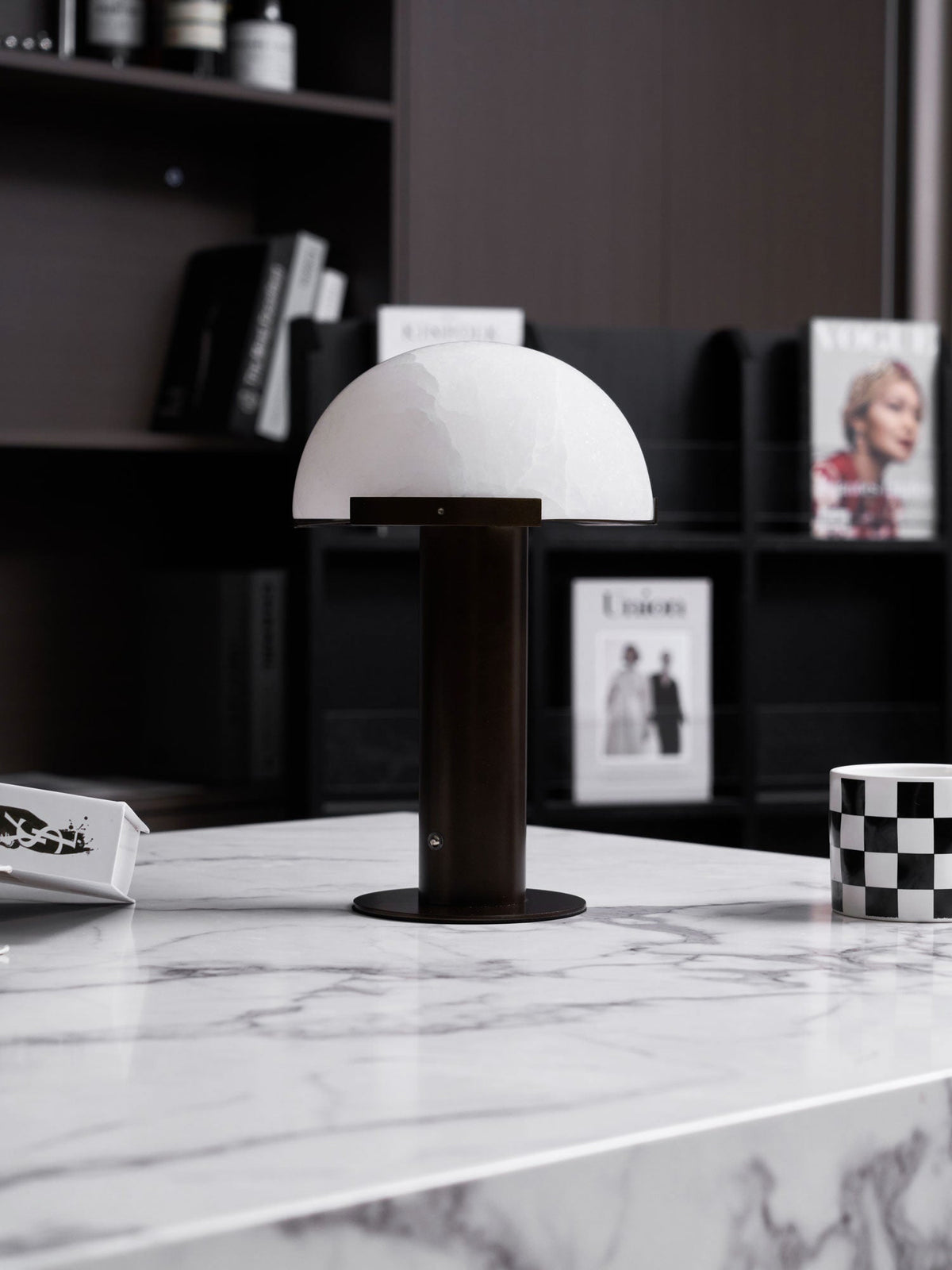 Alabaster Table Lamp with Elegant Design-Lighting > Table Lamps-casanuva-casanuva