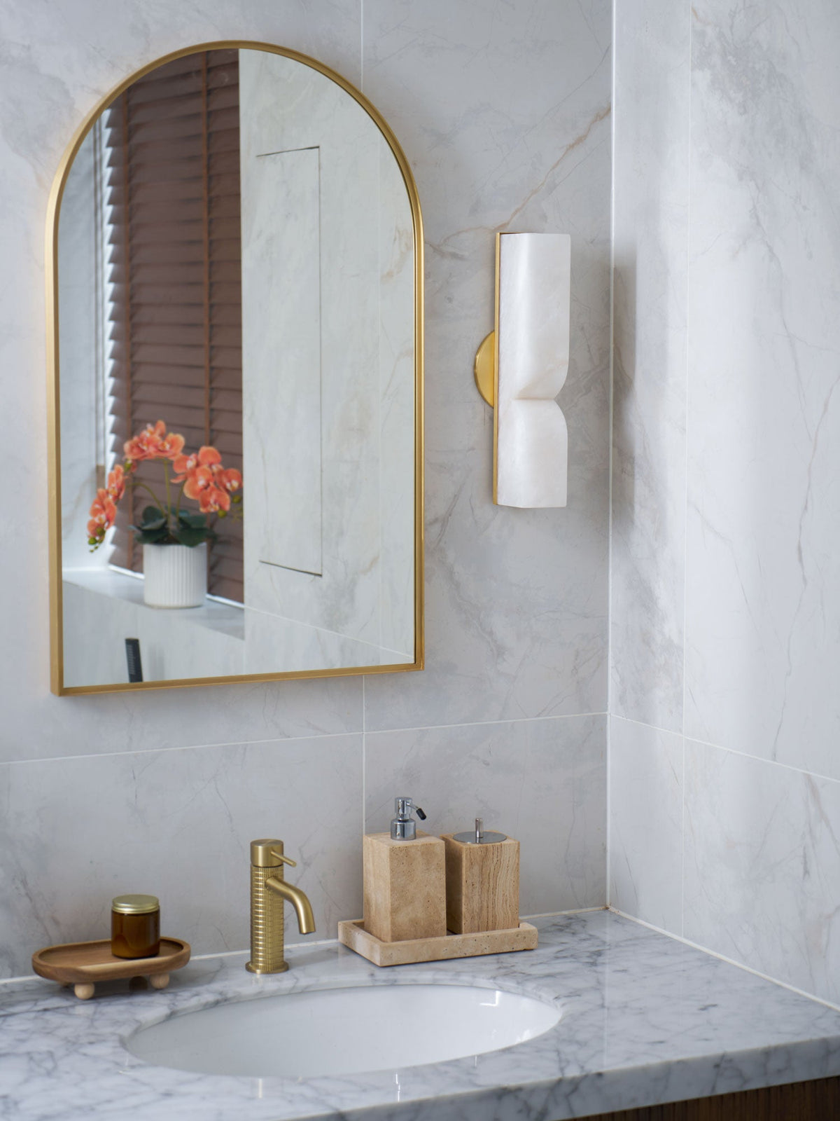 Alabaster Wall Sconce Light Fixture-Lighting > Wall Lights-casanuva-casanuva