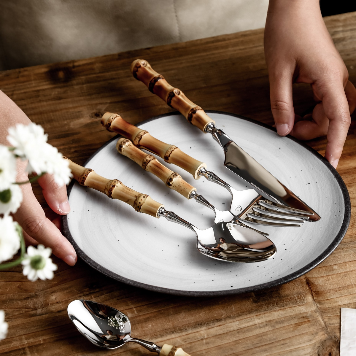 Bamboo Cutlery Set with Natural Accents for Sustainable Dining-Kitchen & Dining > Cutlery-casanuva-casanuva