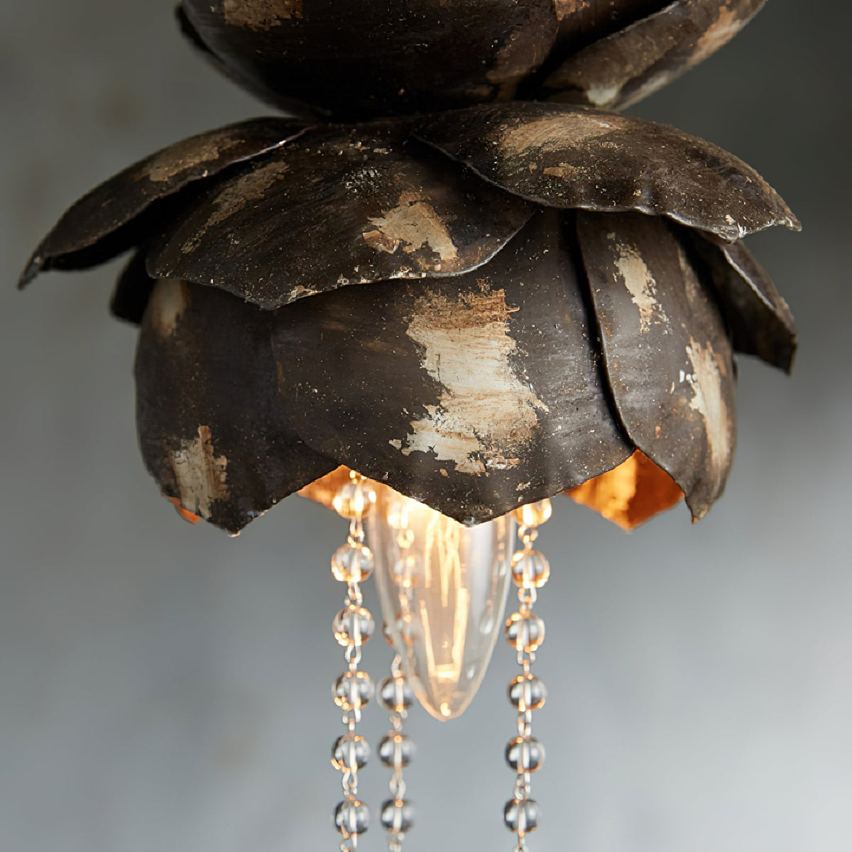 Feldman Pendant Lamp with Lotus Design-Lighting > Pendant Lights-casanuva-casanuva