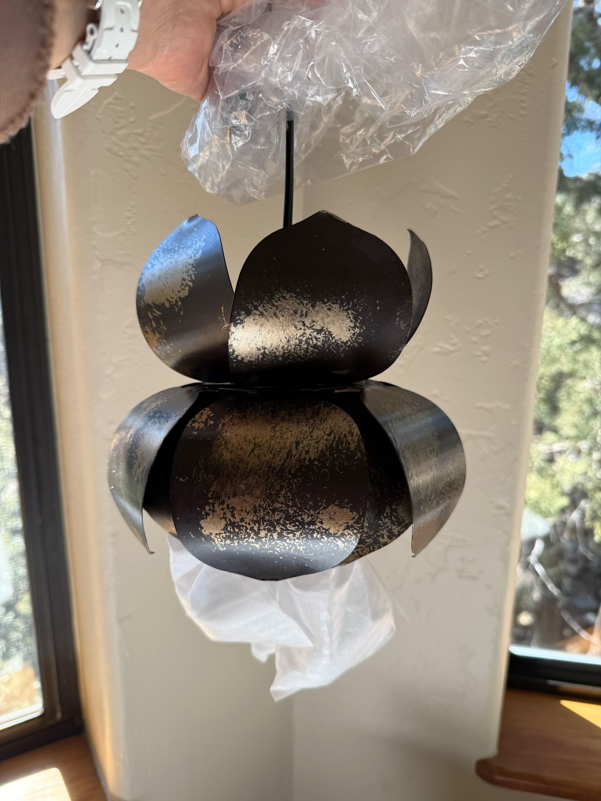 Feldman Pendant Lamp with Lotus Design-Lighting > Pendant Lights-casanuva-casanuva