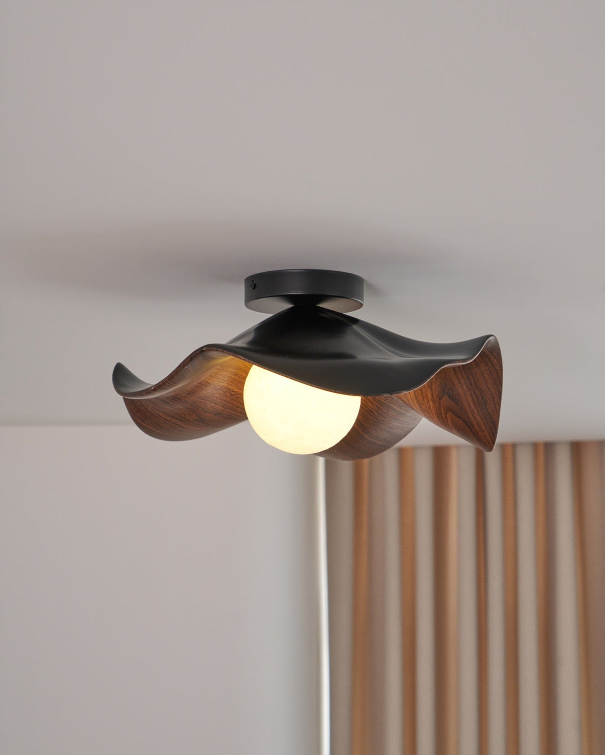 Lotus Leaf Pendant Light with LED Illumination-Lighting > Pendant Lights-casanuva-casanuva