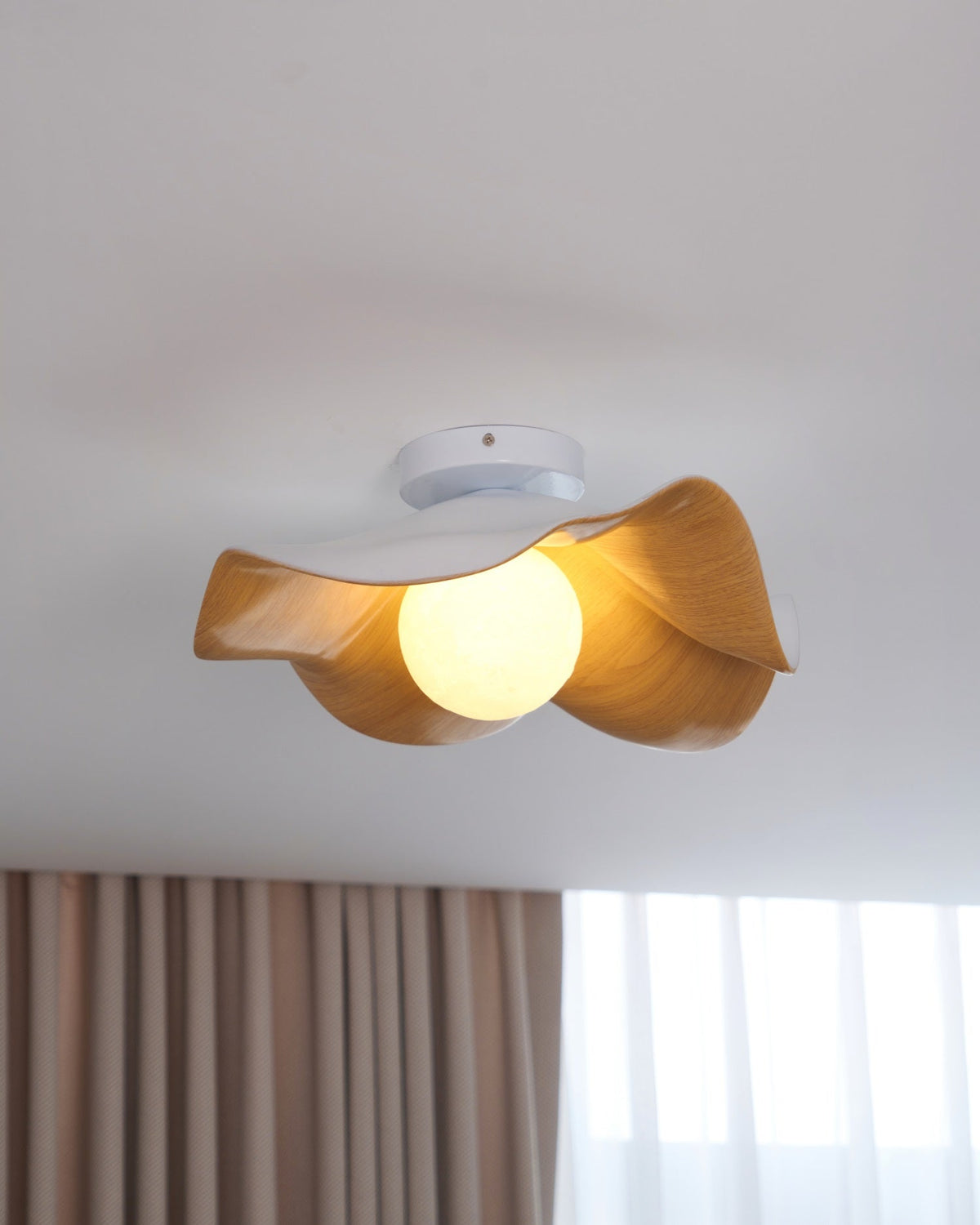 Lotus Leaf Pendant Light with LED Illumination-Lighting > Pendant Lights-casanuva-casanuva
