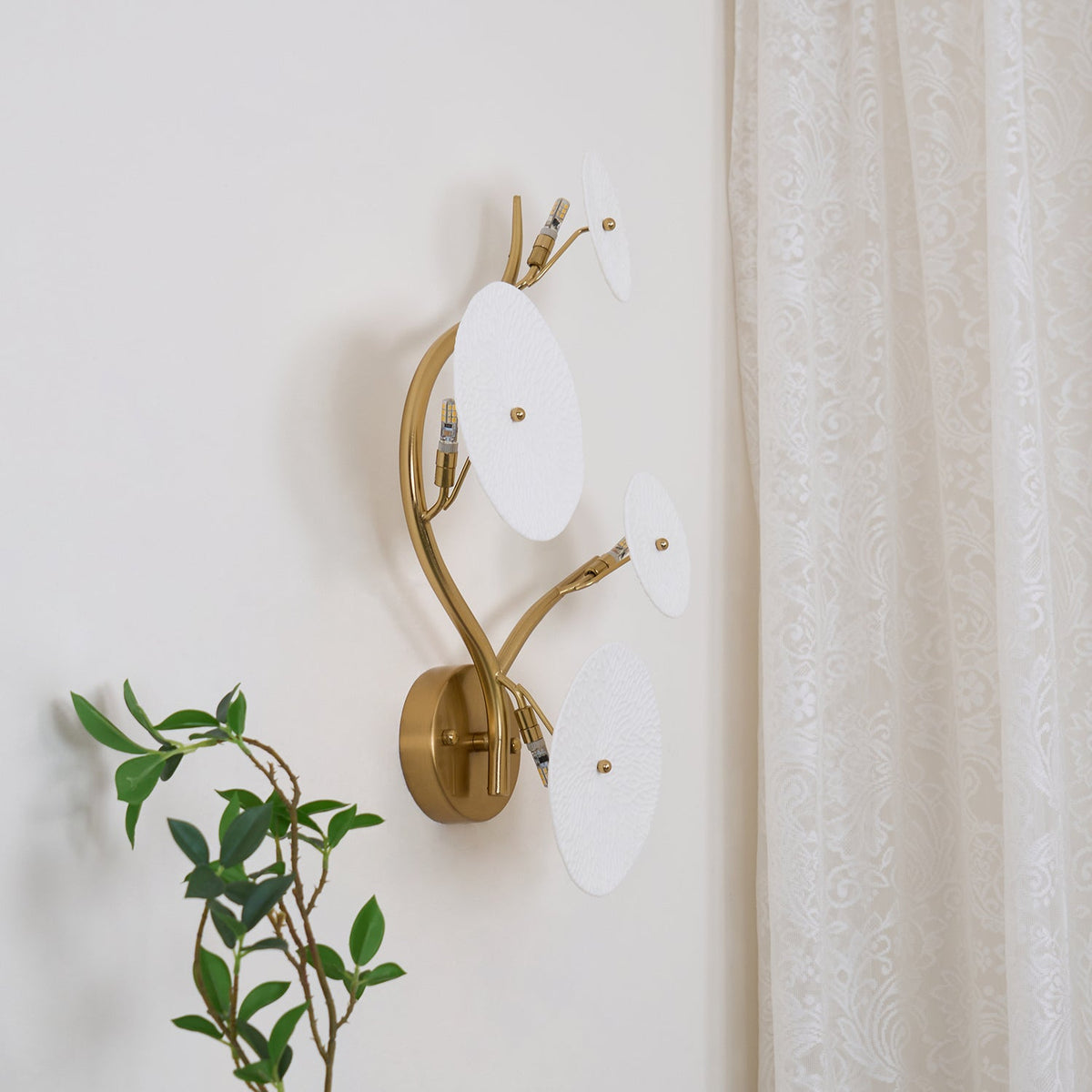 Lotus Petal LED Wall Lamp-Lighting > Wall Lights-casanuva-casanuva