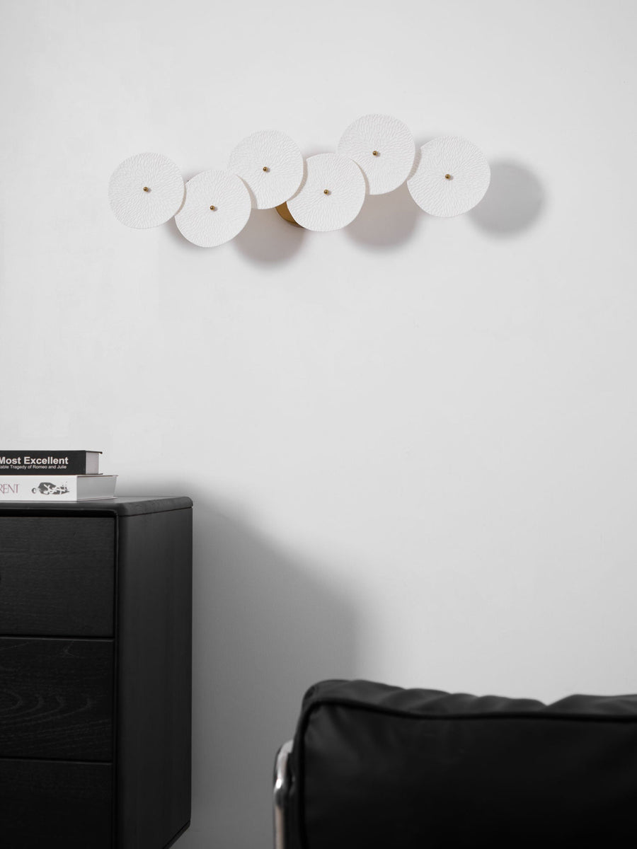 Lotus Petal LED Wall Lamp-Lighting > Wall Lights-casanuva-casanuva