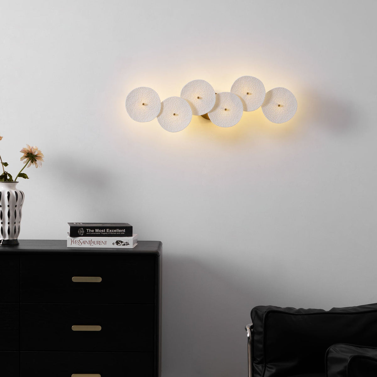 Lotus Petal LED Wall Lamp-Lighting > Wall Lights-casanuva-casanuva