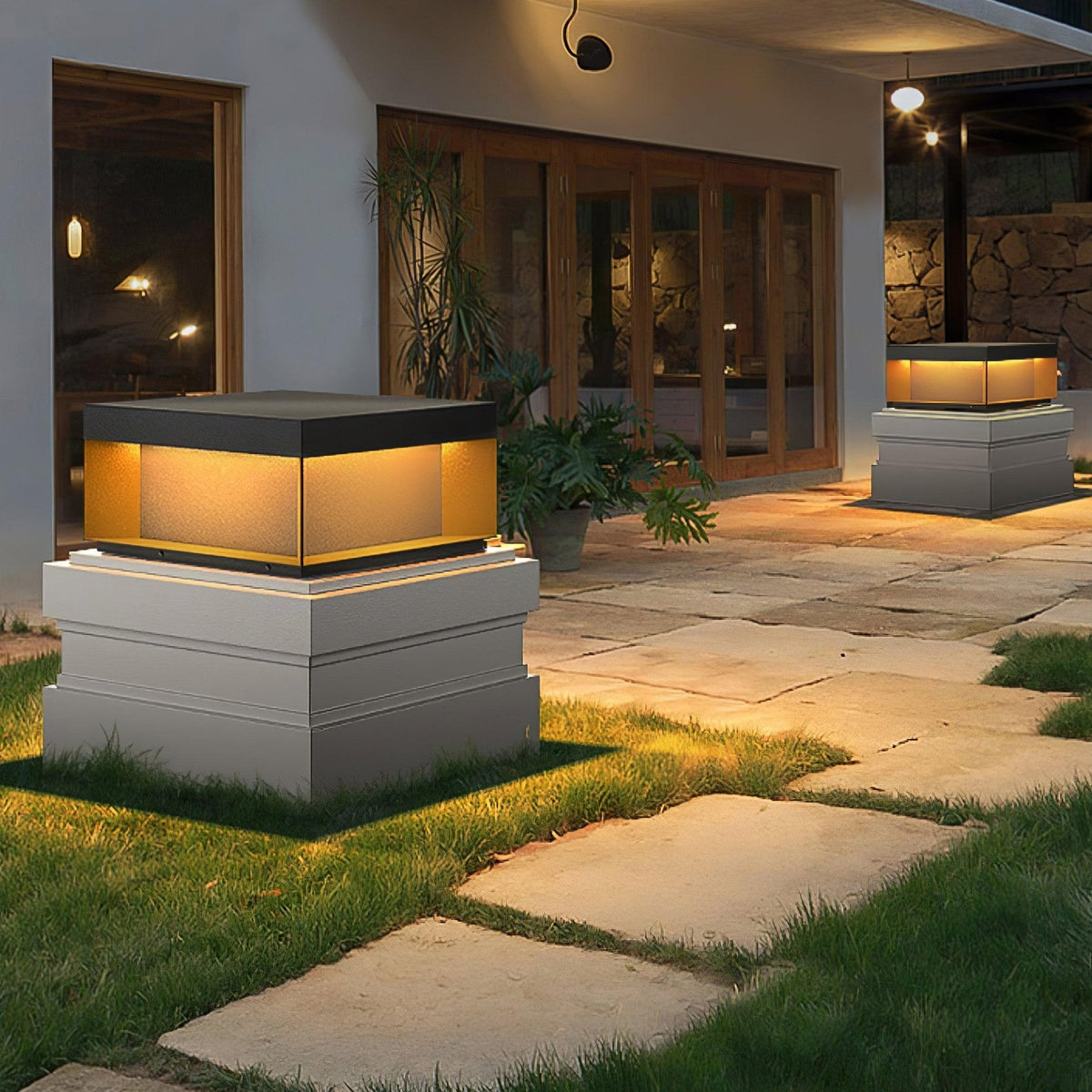 Outdoor Post Light Black Finish-Lighting > Outdoor Lighting-casanuva-casanuva