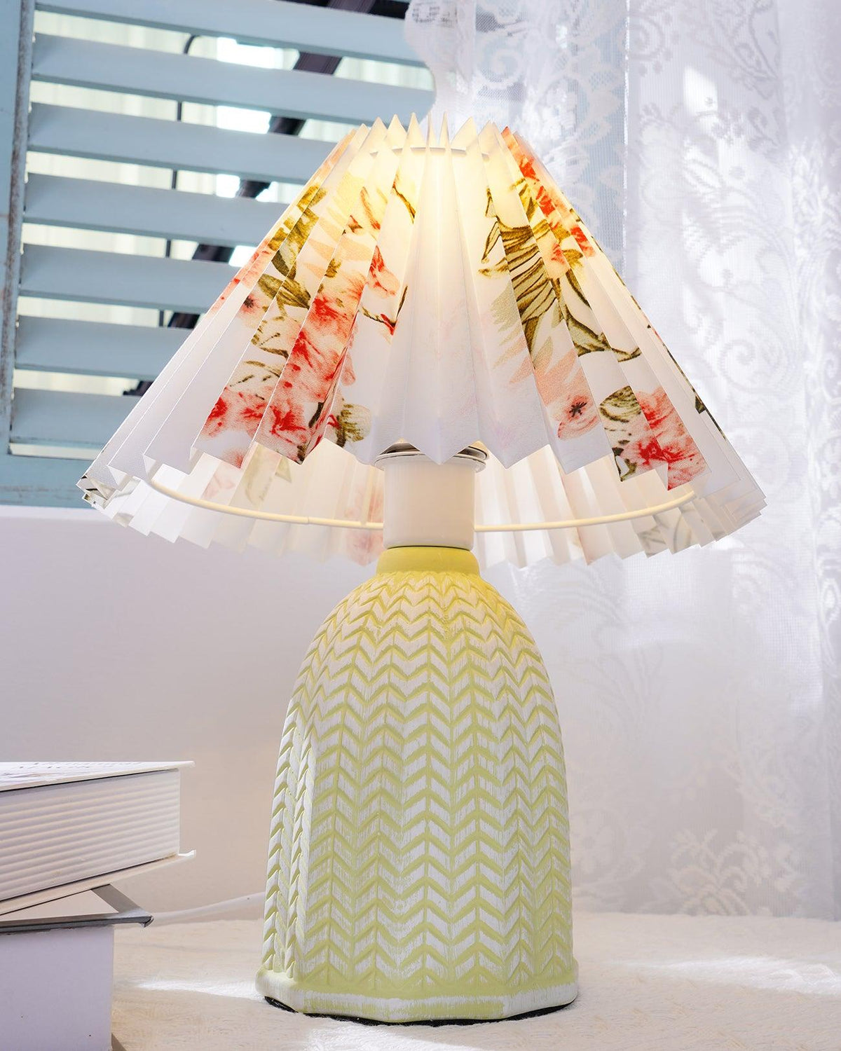 Pleated Vintage Table Lamp-Lighting > Table Lamps-casanuva-casanuva