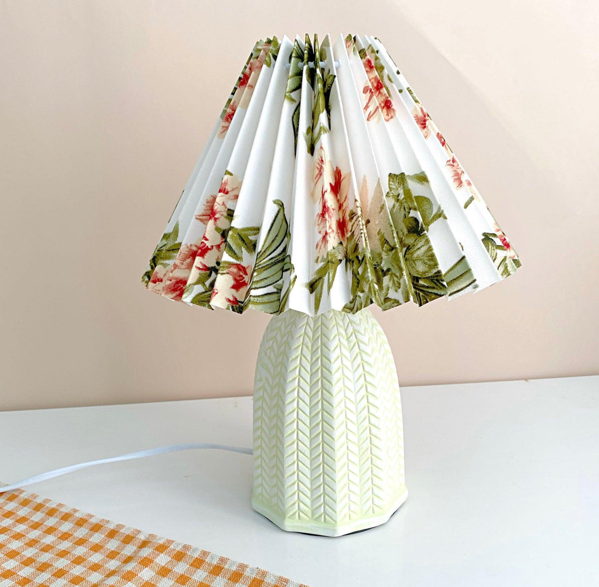 Pleated Vintage Table Lamp-Lighting > Table Lamps-casanuva-casanuva