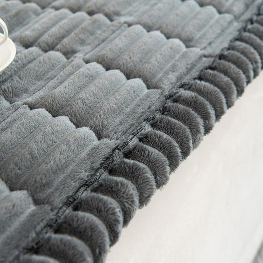 Plush Sofa Cover with Pleated Edges-Covers & Textiles > Sofa Covers-casanuva-casanuva