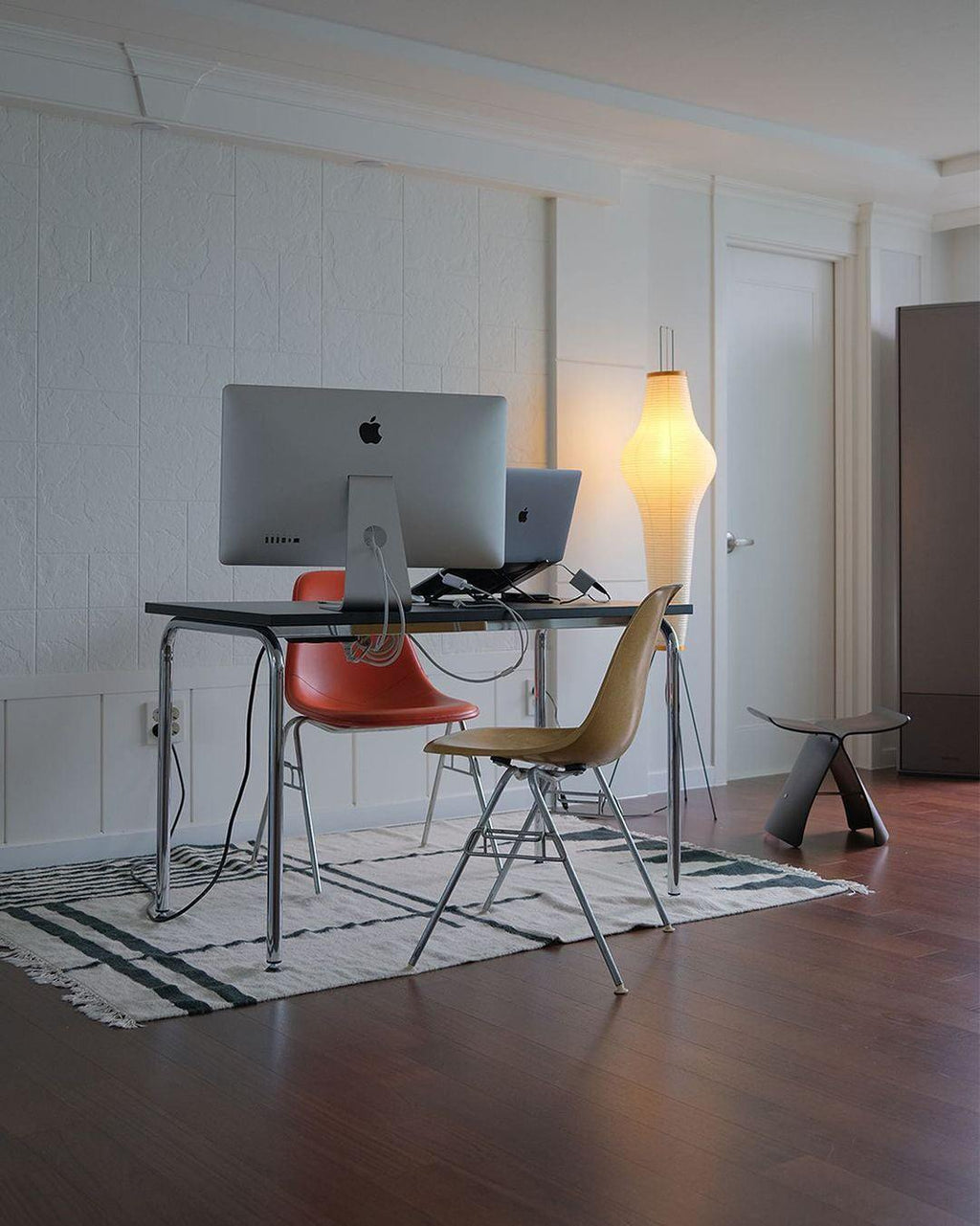 Rice Paper Floor Lamp with Soft Glow Lighting-Lighting > Floor Lamps-casanuva-casanuva