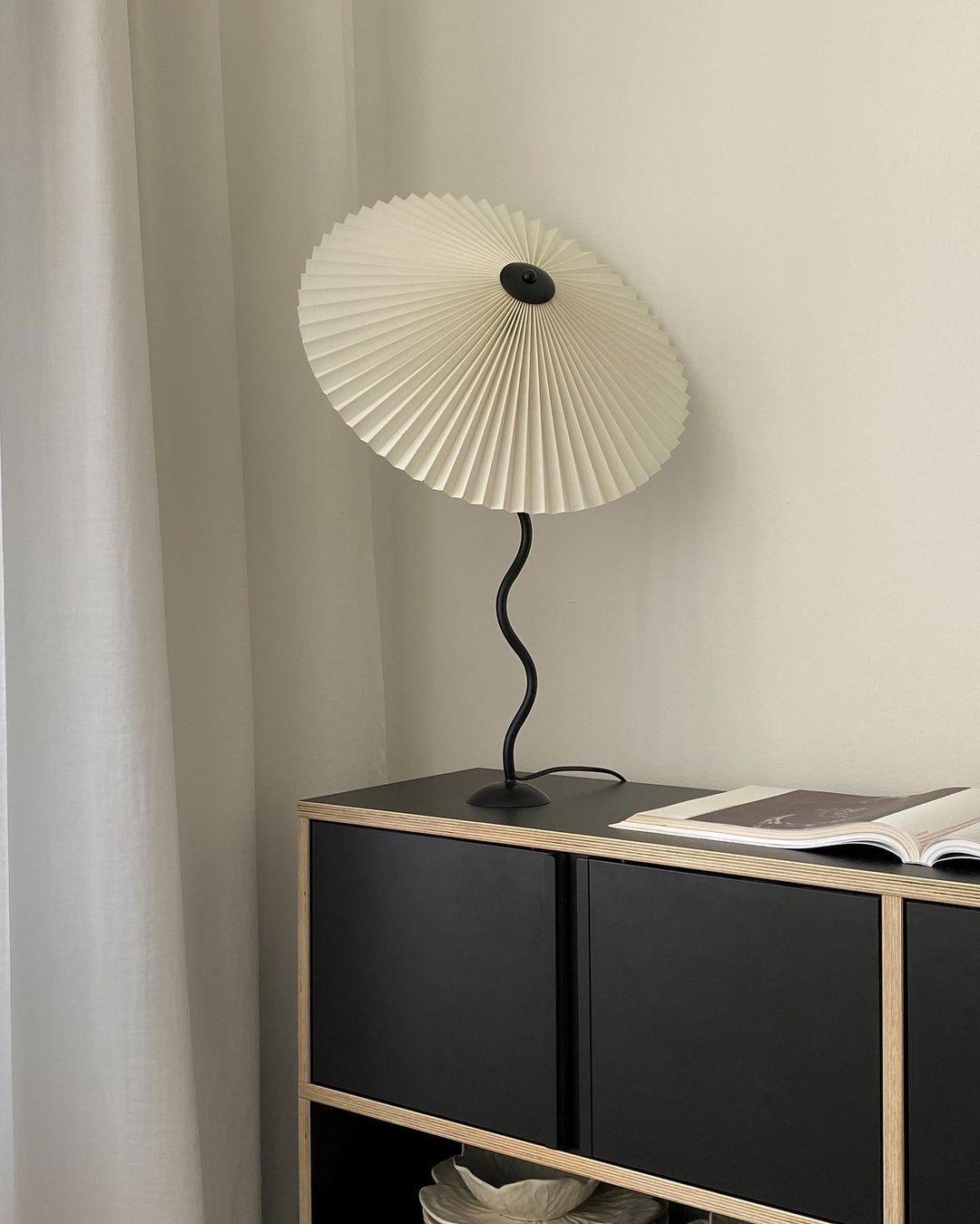 Squiggle Table Lamp with Unique Curved Design-Lighting > Table Lamps-casanuva-casanuva