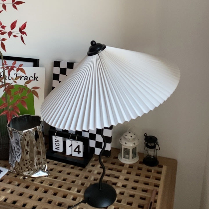 Squiggle Table Lamp with Unique Curved Design-Lighting > Table Lamps-casanuva-casanuva
