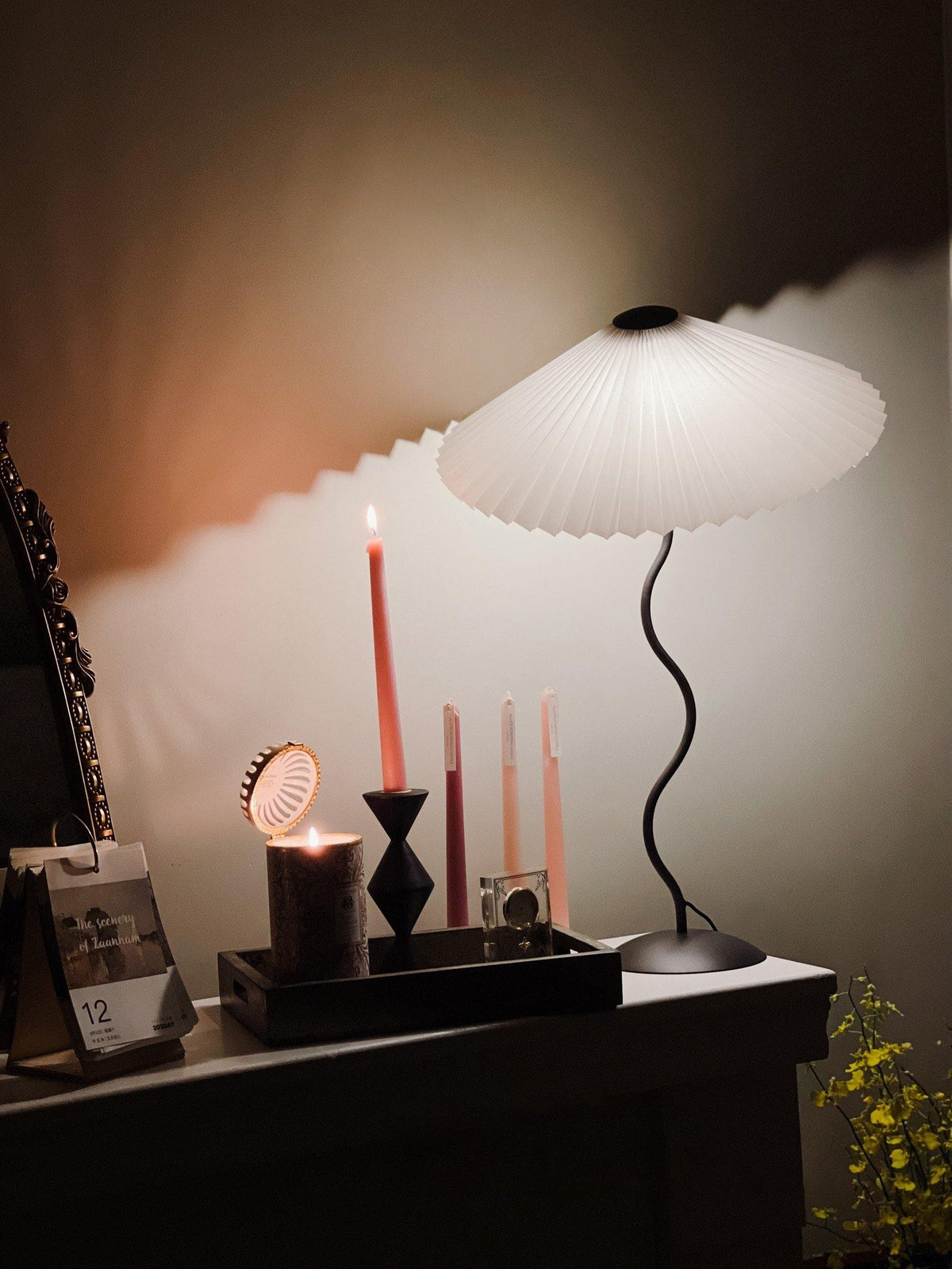 Squiggle Table Lamp with Unique Curved Design-Lighting > Table Lamps-casanuva-casanuva