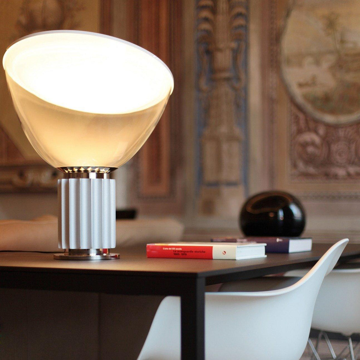 Table Lamp with Modern Design and Adjustable Brightness-Lighting > Table Lamps-casanuva-casanuva