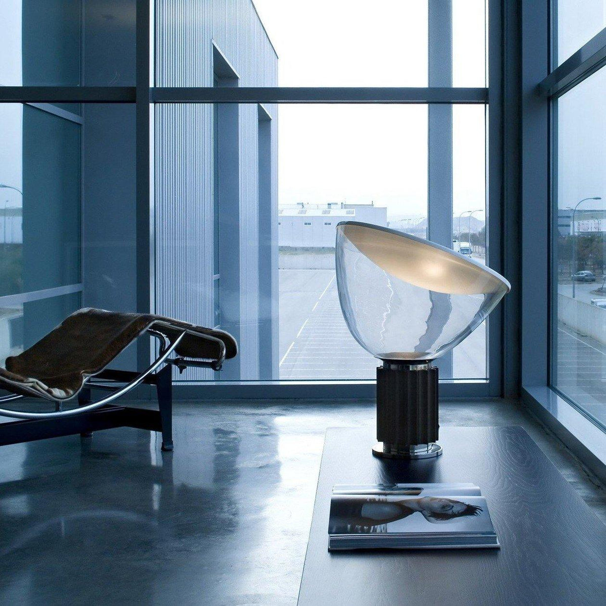 Table Lamp with Modern Design and Adjustable Brightness-Lighting > Table Lamps-casanuva-casanuva