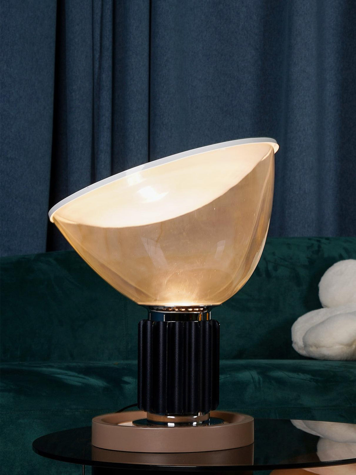 Table Lamp with Modern Design and Adjustable Brightness-Lighting > Table Lamps-casanuva-casanuva