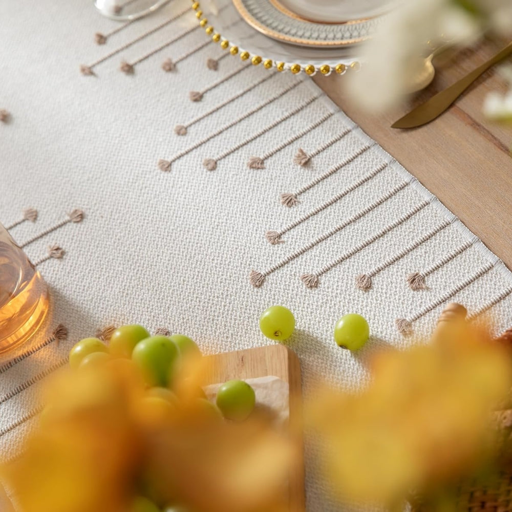 Tassel Table Runner Elegant Design-Covers & Textiles > Table Runners-casanuva-casanuva