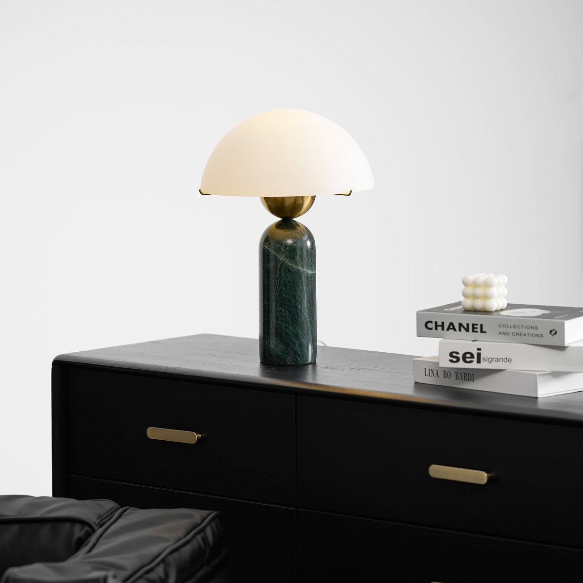 Alabaster Table Lamp with Elegant Design-Lighting > Table Lamps-casanuva-casanuva