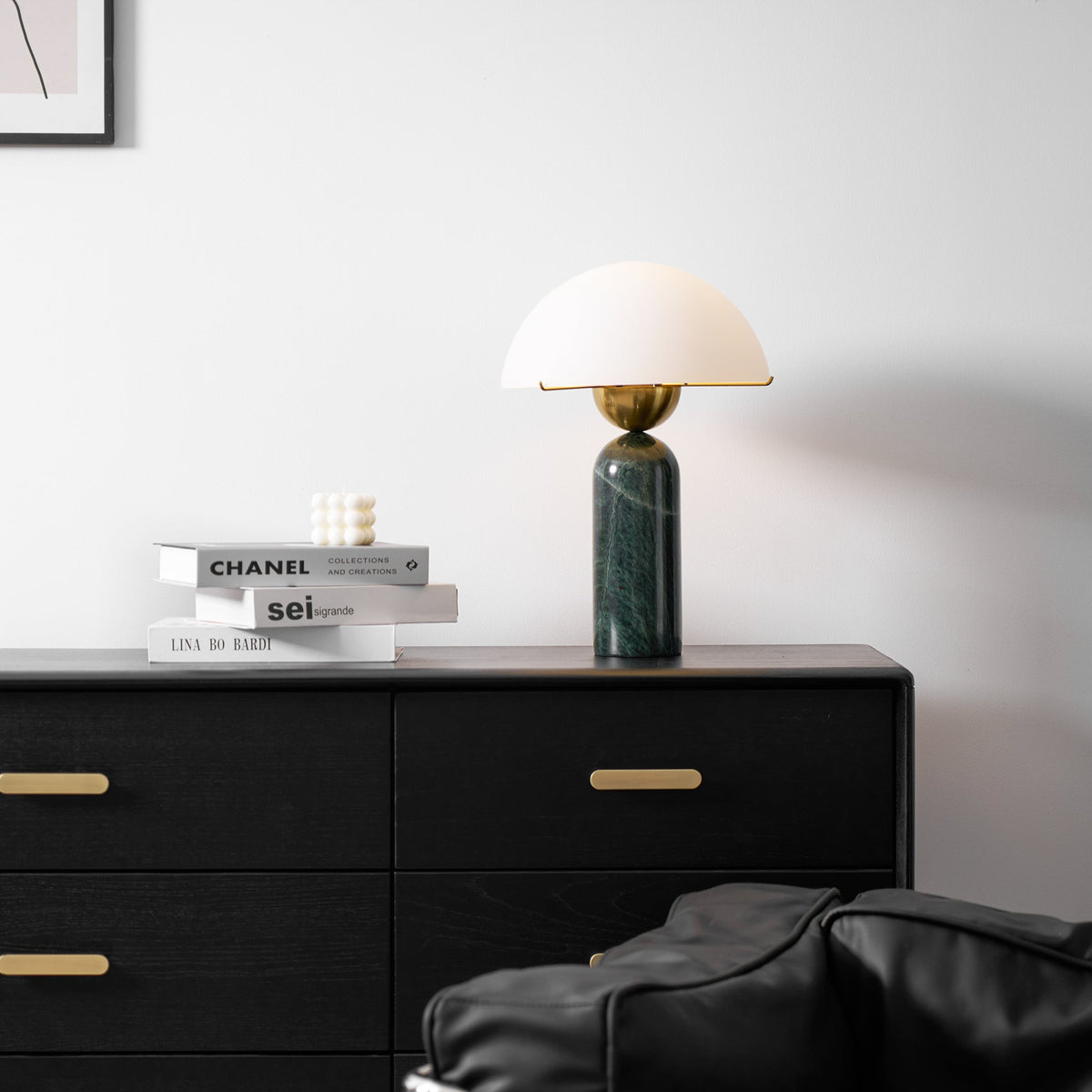 Alabaster Table Lamp with Elegant Design-Lighting > Table Lamps-casanuva-casanuva