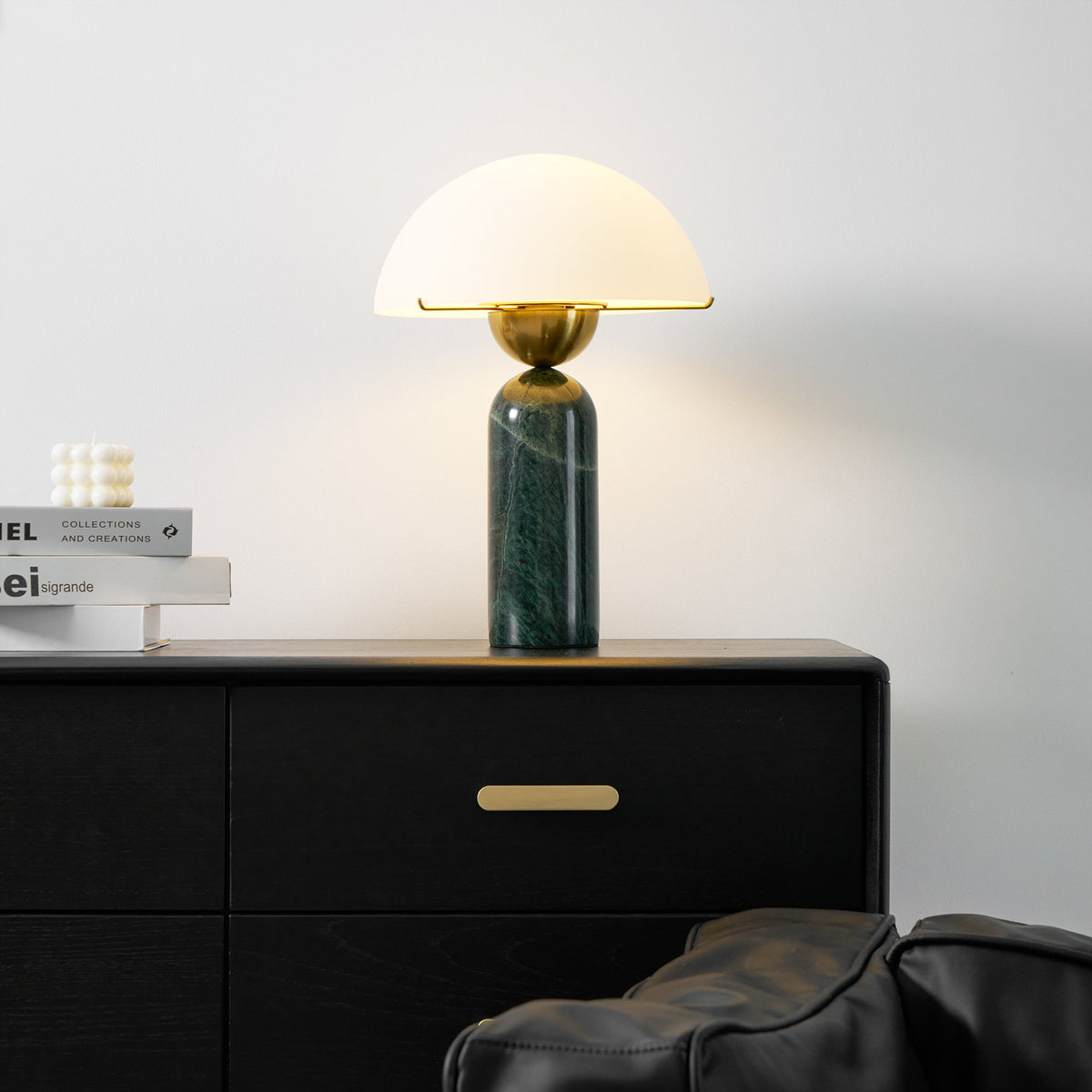 Alabaster Table Lamp with Elegant Design-Lighting > Table Lamps-casanuva-casanuva