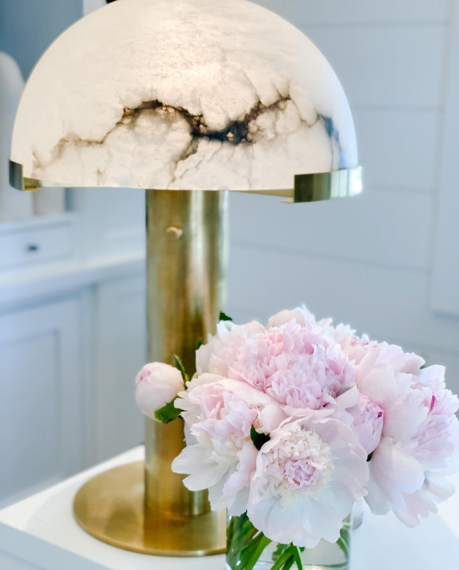Alabaster Table Lamp with Elegant Design-Lighting > Table Lamps-casanuva-casanuva