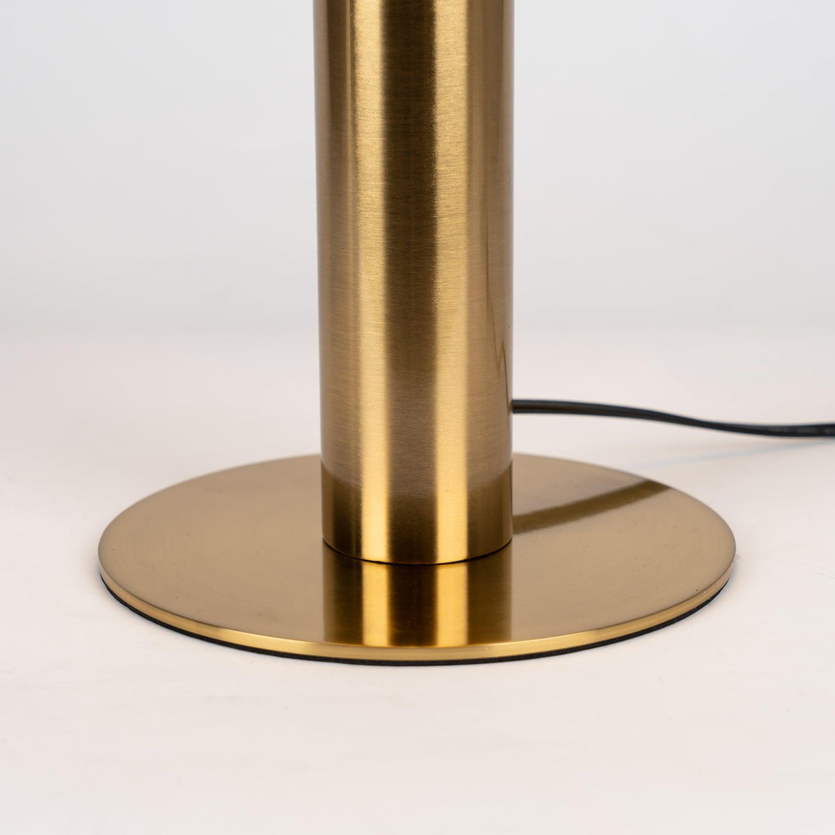 Alabaster Table Lamp with Elegant Design-Lighting > Table Lamps-casanuva-casanuva