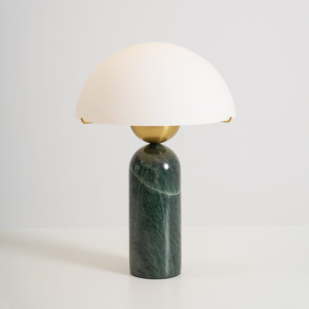Alabaster Table Lamp with Elegant Design-Lighting > Table Lamps-casanuva-casanuva