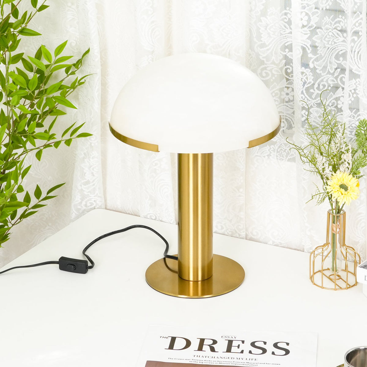 Alabaster Table Lamp with Elegant Design-Lighting > Table Lamps-casanuva-casanuva