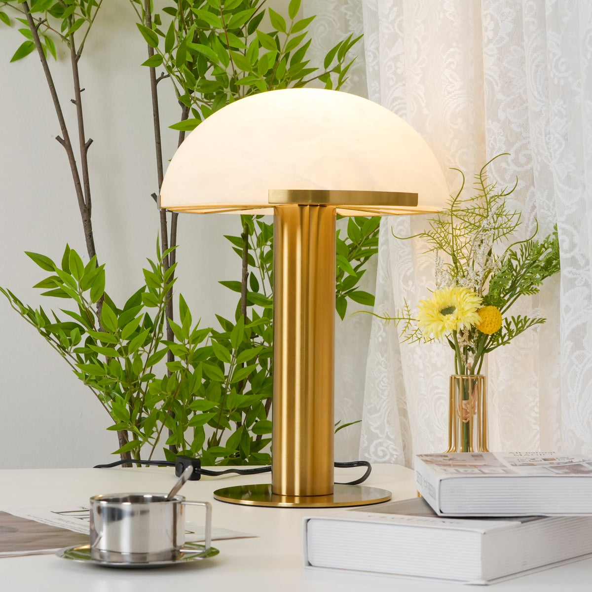 Alabaster Table Lamp with Elegant Design-Lighting > Table Lamps-casanuva-casanuva