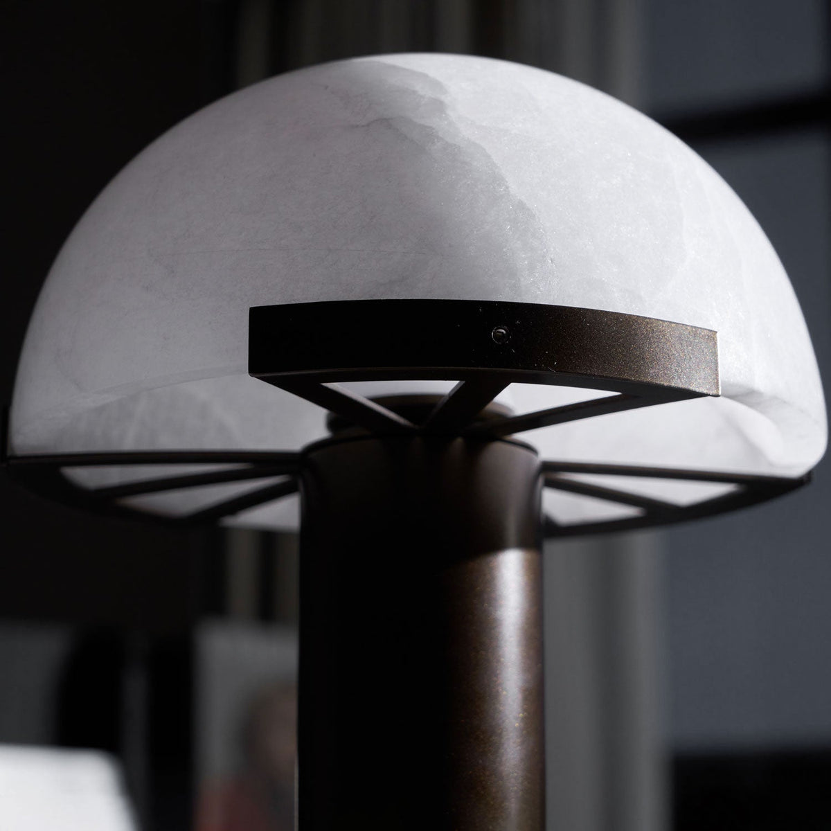 Alabaster Table Lamp with Elegant Design-Lighting > Table Lamps-casanuva-casanuva