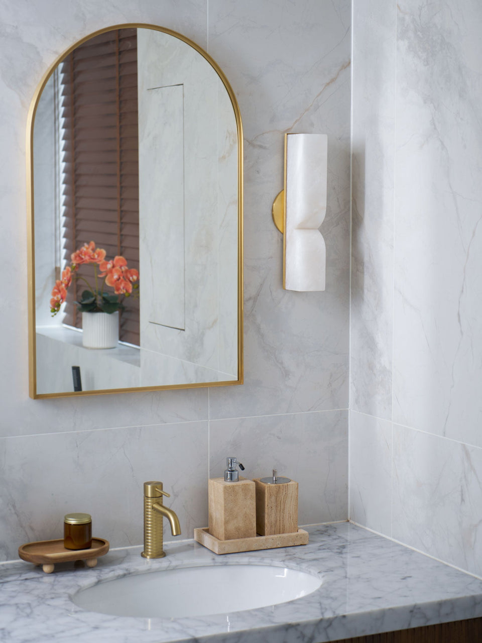 Alabaster Wall Sconce Light Fixture-Lighting > Wall Lights-casanuva-casanuva