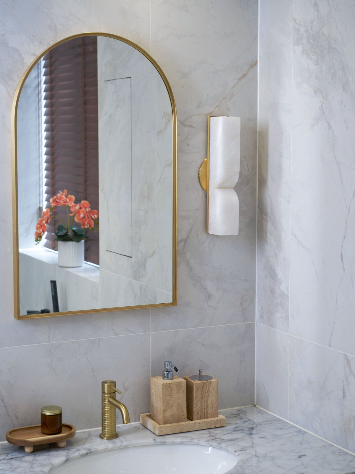 Alabaster Wall Sconce Light Fixture-Lighting > Wall Lights-casanuva-casanuva
