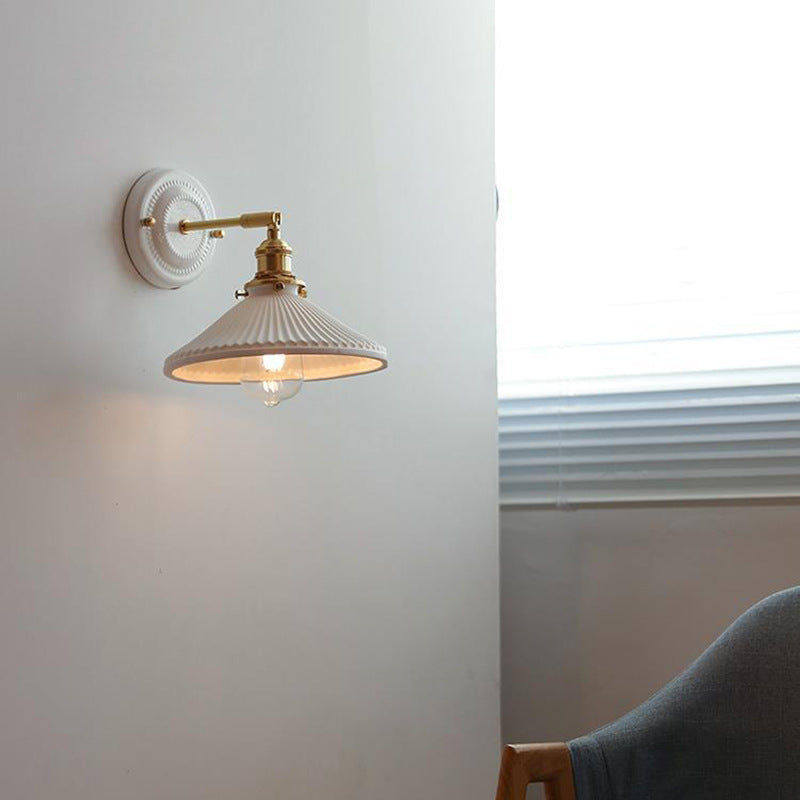 Ceramic and Brass Wall Lamp with Minimalist Design-Lighting > Wall Lights-casanuva-A-220V-240V-casanuva