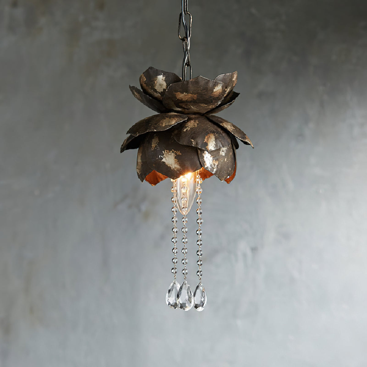 Feldman Pendant Lamp with Lotus Design-Lighting > Pendant Lights-casanuva-casanuva