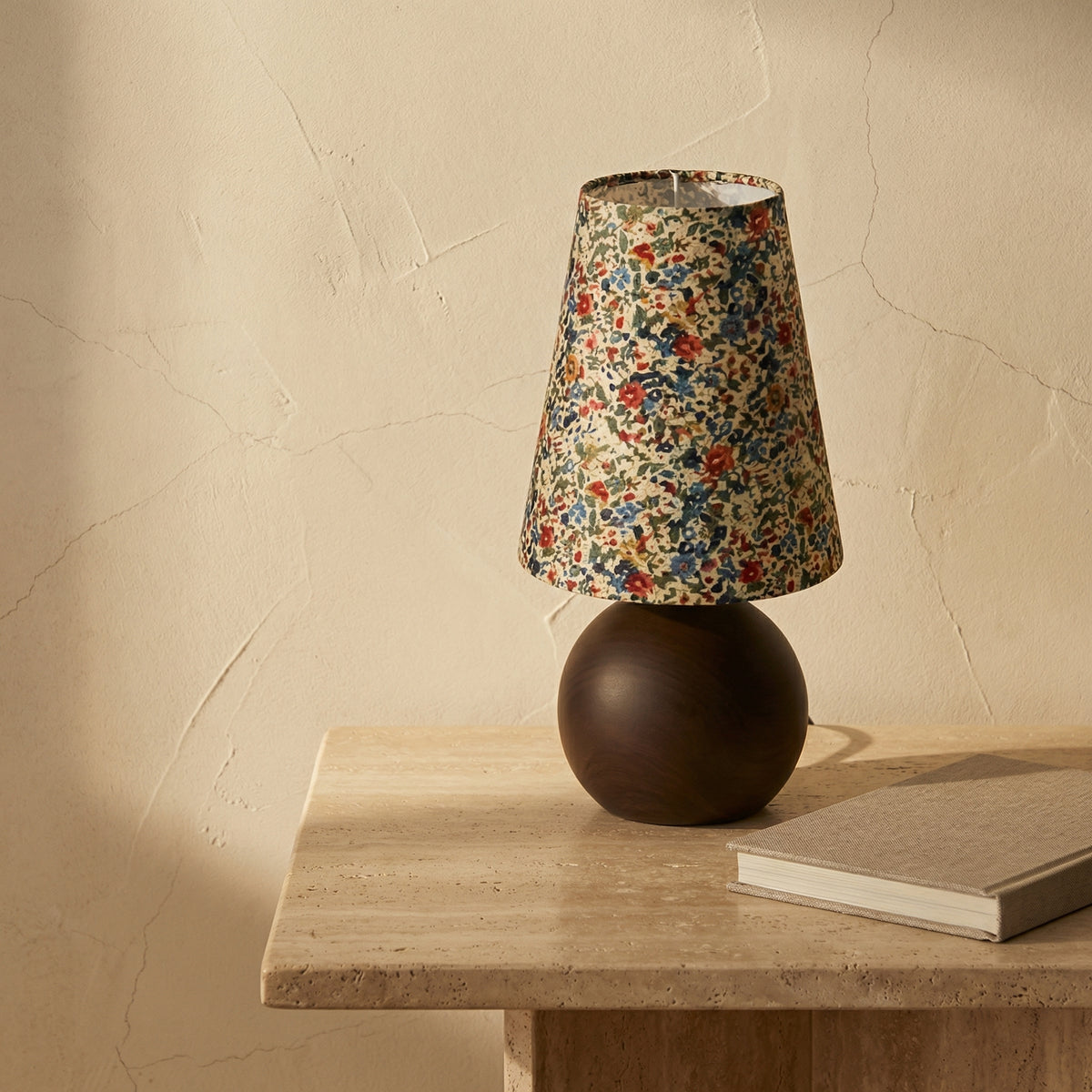Floral Table Lamp with Ceramic Base-Lighting > Table Lamps-casanuva-casanuva